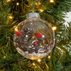 Χριστουγεννιάτικο Στολίδι Δέντρου Μπάλα Διάφανη Χιόνι Κλαδί Berries 8 cm